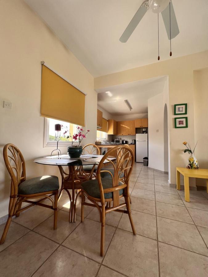 Sirena Kings Apartamento Pafos Exterior foto