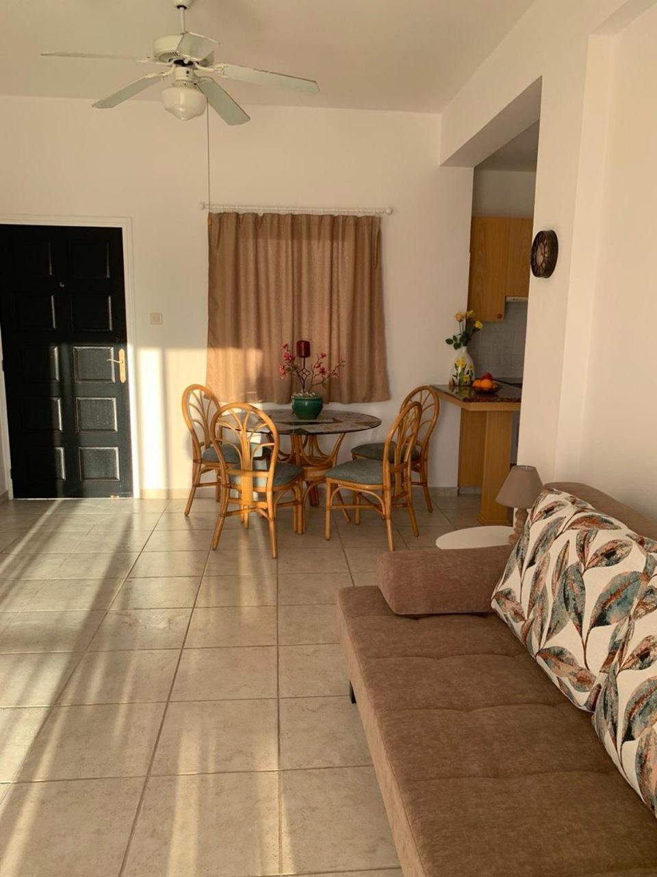 Sirena Kings Apartamento Pafos Exterior foto